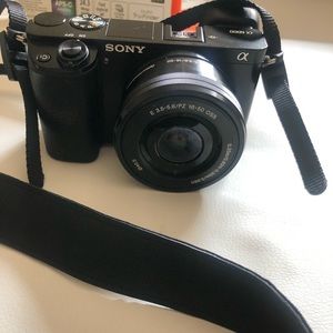 Sony a6000 mirrorless digital camera